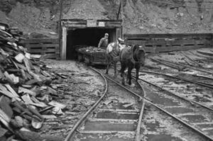 S. C. Streams Black Diamond Mine, Pennsylvania, USA, 1946. Photo: Wikimedia Commons/NARA.